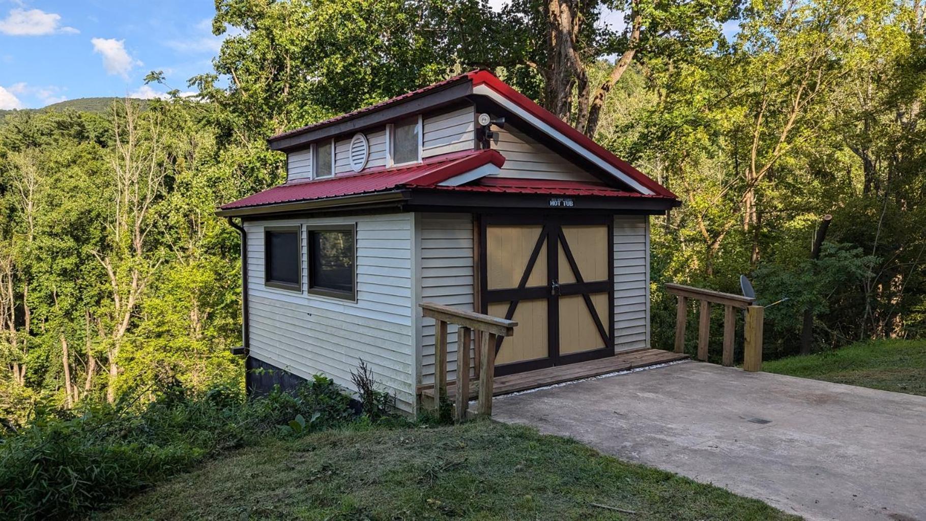 Red Roof Mountain Cabin With Starlink Internet! Stanley ภายนอก รูปภาพ
