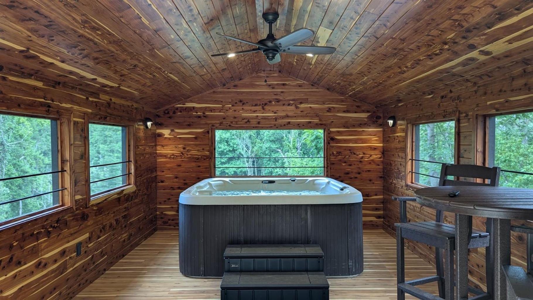 Red Roof Mountain Cabin With Starlink Internet! Stanley ภายนอก รูปภาพ