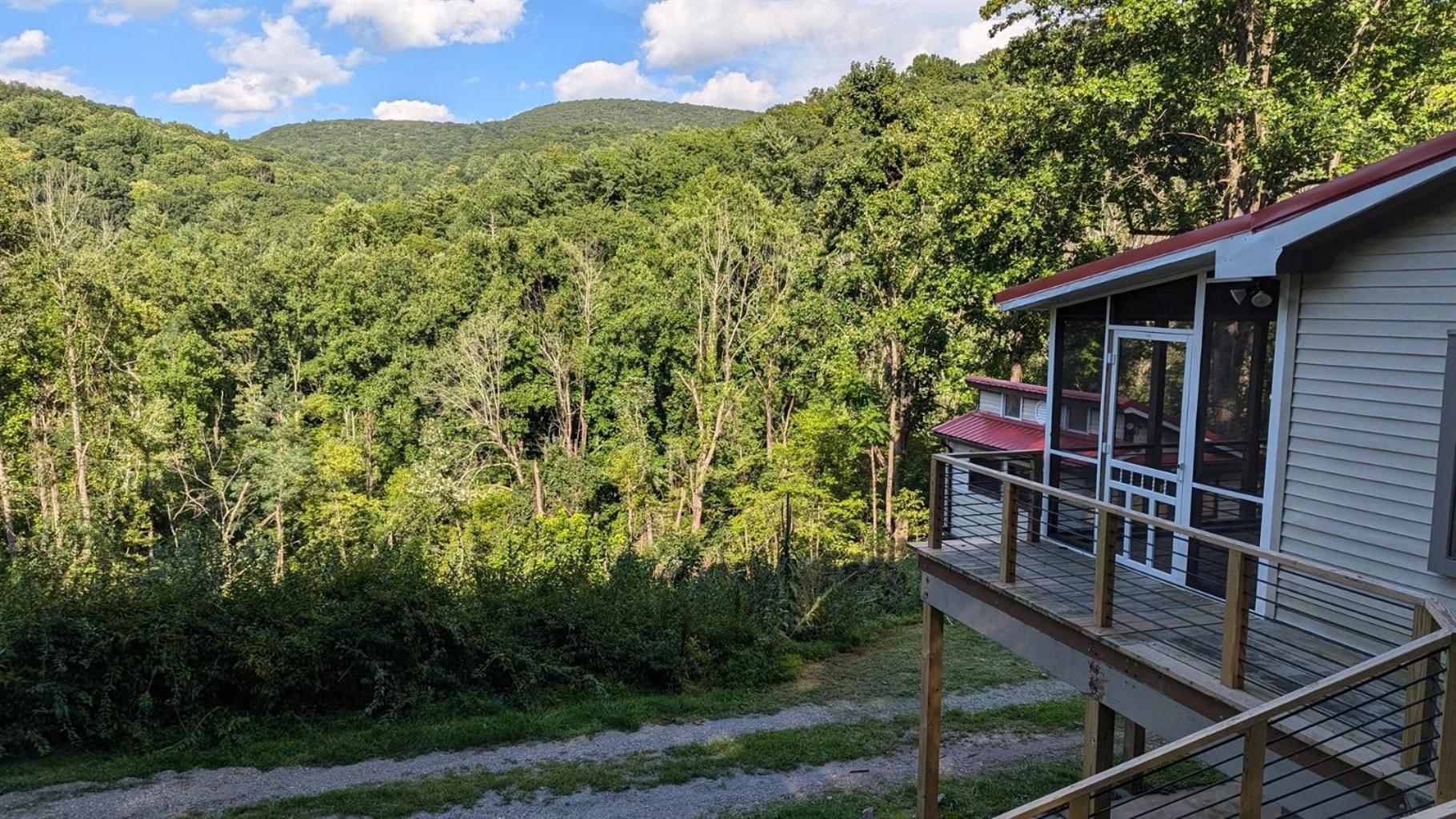 Red Roof Mountain Cabin With Starlink Internet! Stanley ภายนอก รูปภาพ