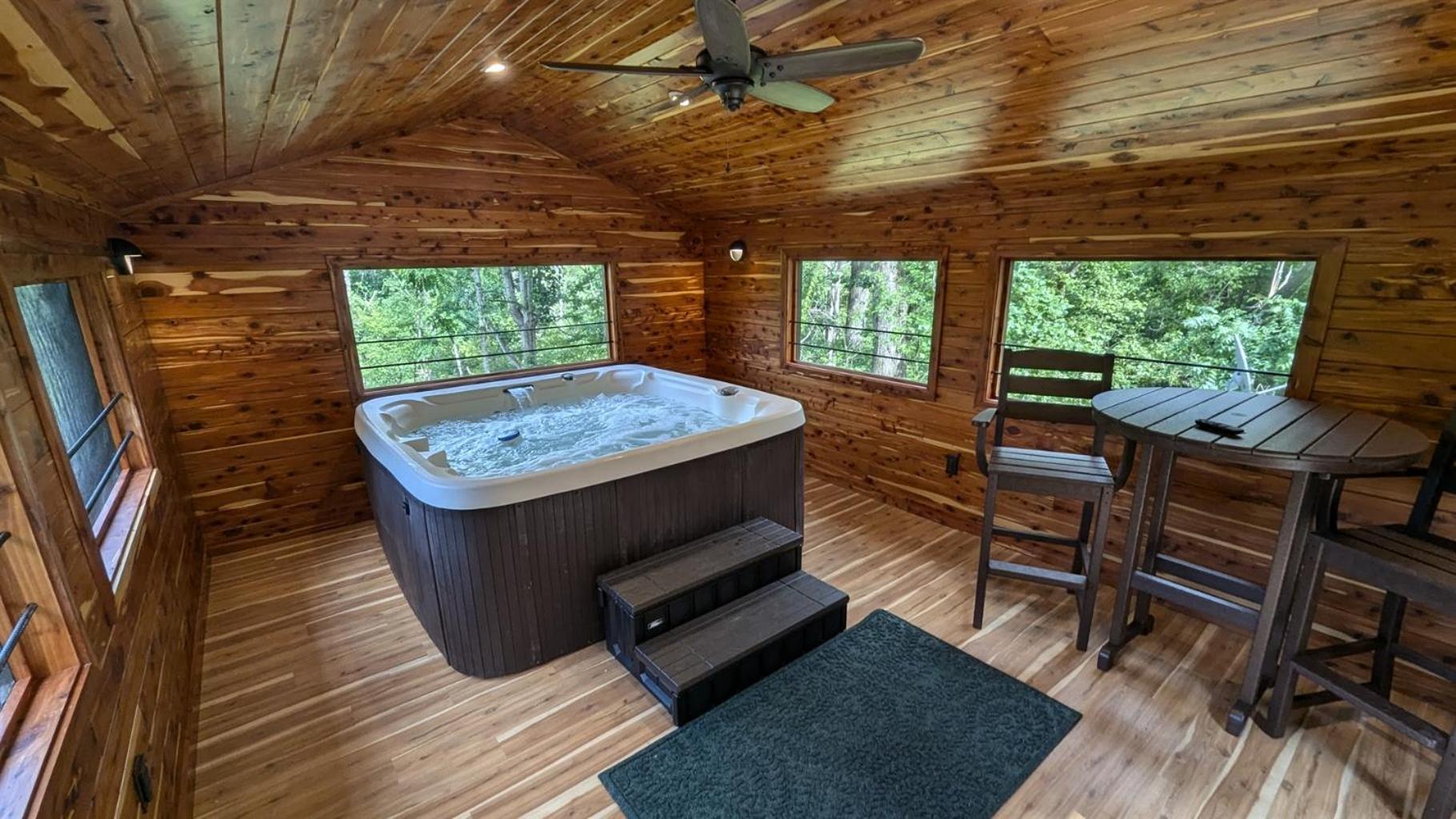 Red Roof Mountain Cabin With Starlink Internet! Stanley ภายนอก รูปภาพ